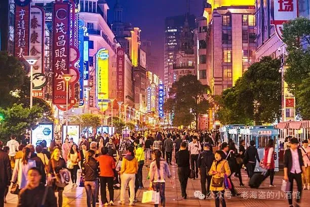 典型的东亚式高密度城市街道(一)